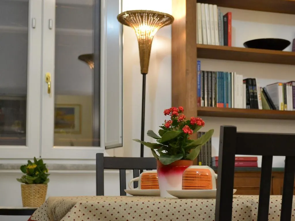 ***  Un Sogno Di Casa Bed & Breakfast Rome Italy
